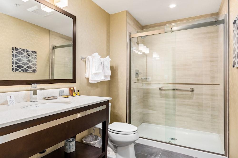 Best Western Plus Philadelphia-Pennsauken Hotel Cherry Hill Exterior photo