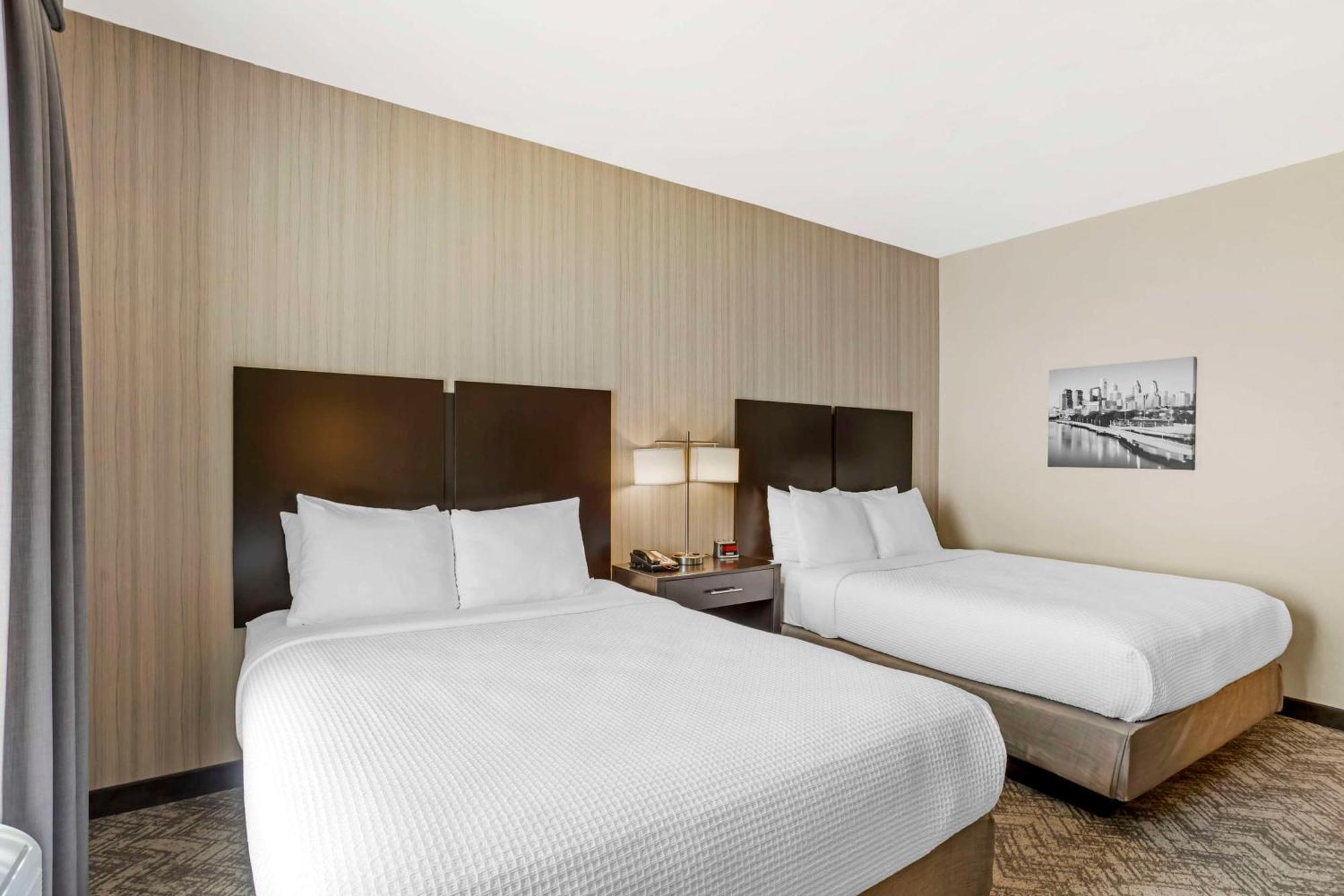 Best Western Plus Philadelphia-Pennsauken Hotel Cherry Hill Exterior photo