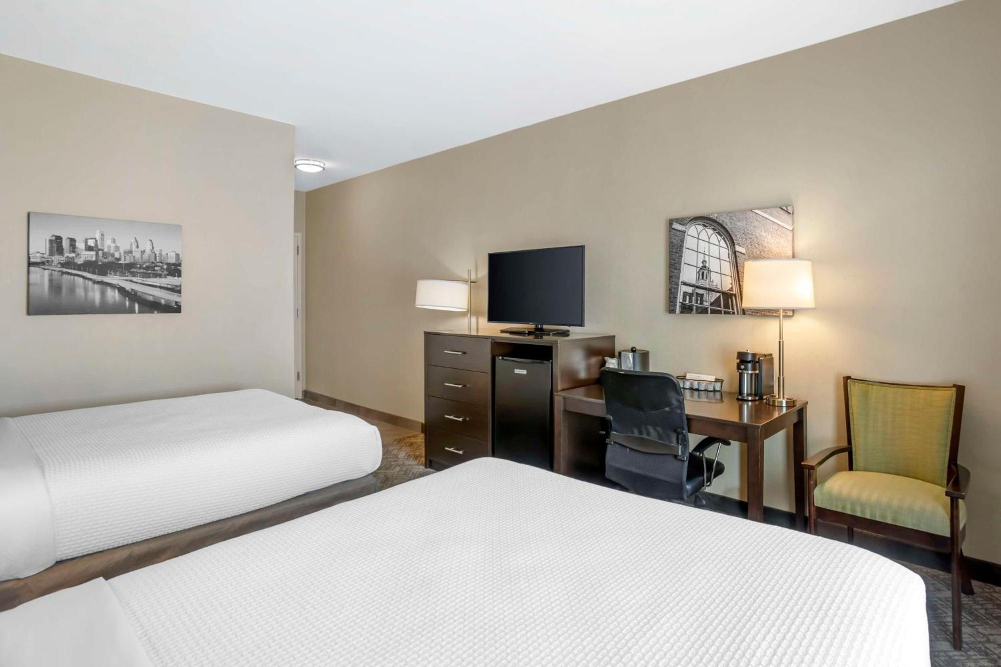 Best Western Plus Philadelphia-Pennsauken Hotel Cherry Hill Exterior photo